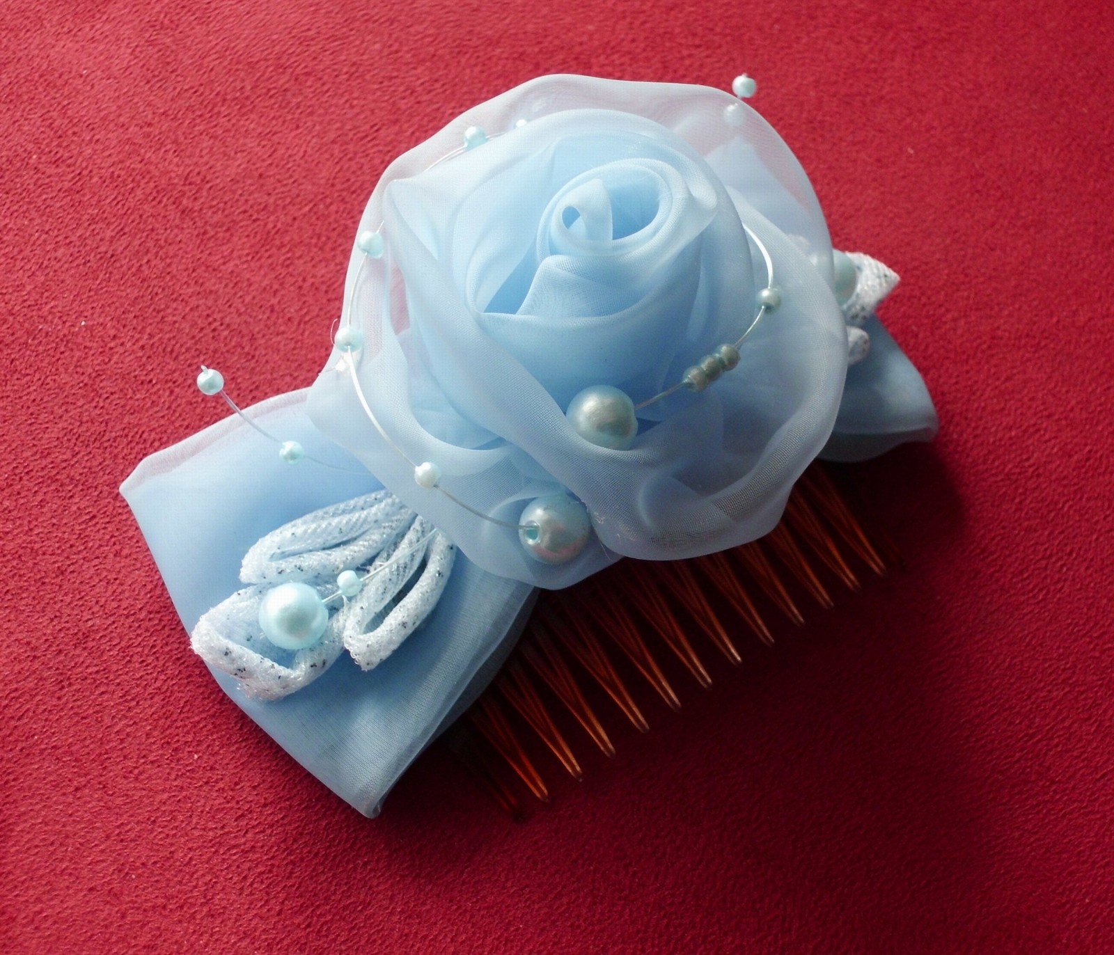 Hřebínek do vlasů modrásek