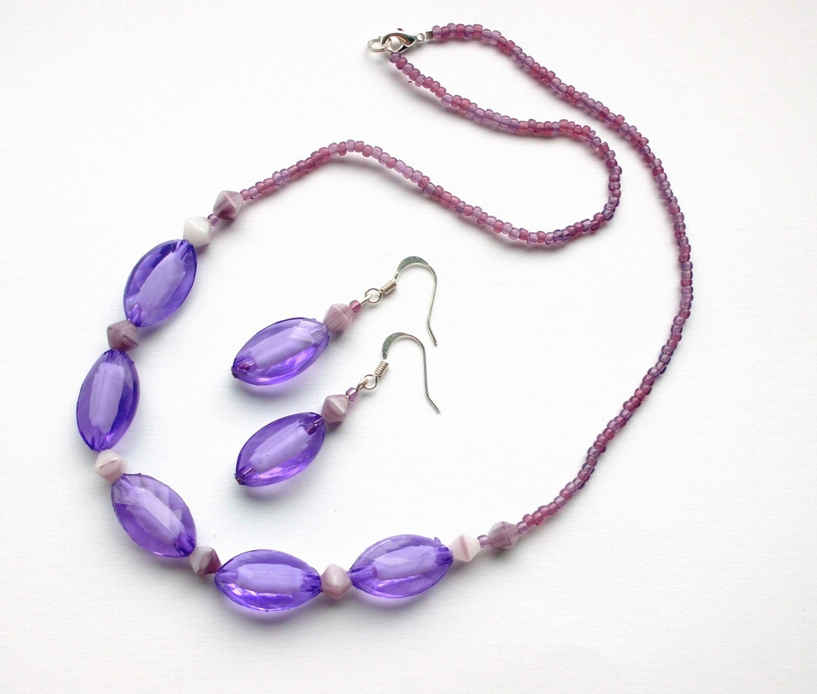 Fialový náhrdelník+ naušnice zdarma
