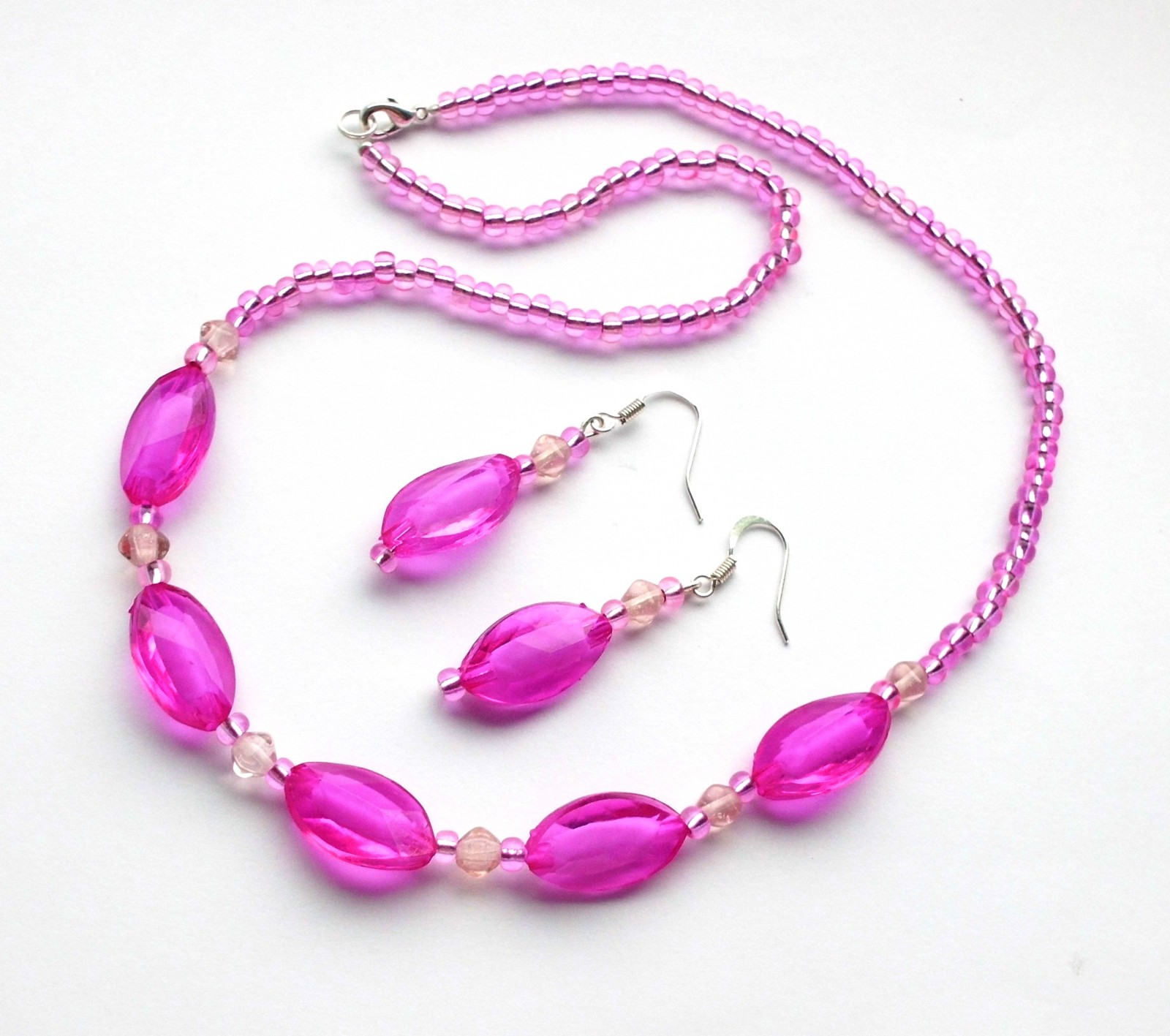 Růžový náhrdelník+naušnice zdarma