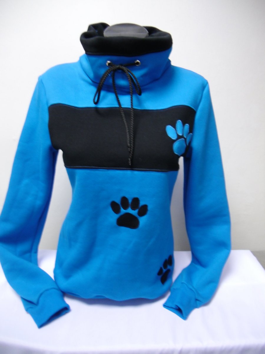 Tyrkysová mikina s tlapkami,rezervace pro lenuš