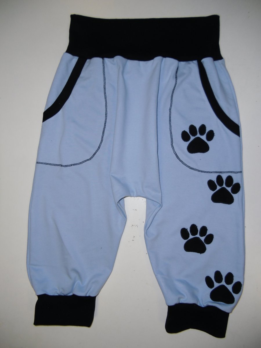 Harémky světle modré s černými lemy a tlapkami