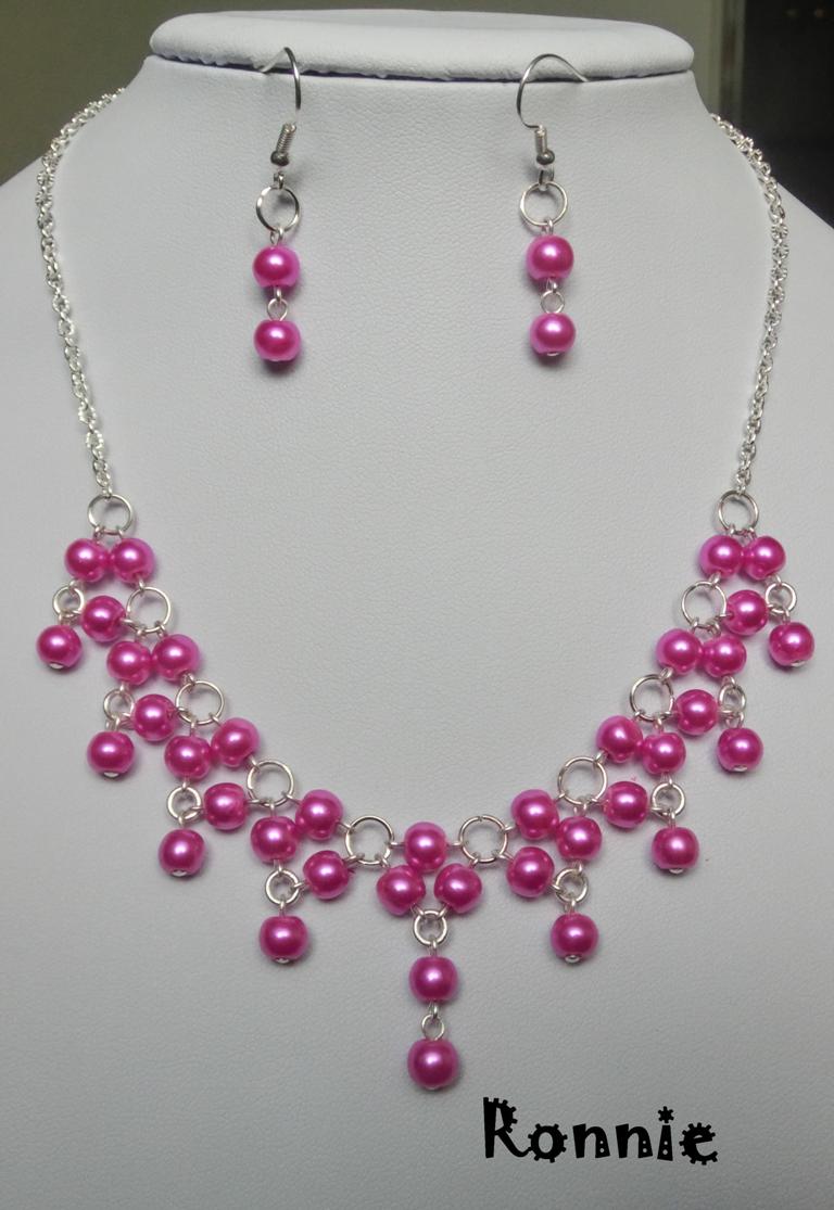 Společenská růžová souprava