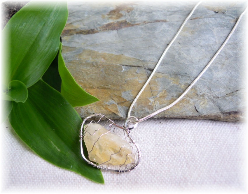 Náhrdelník drátkovaný se surovým citrinem