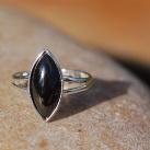 Prsten s černou navetou 