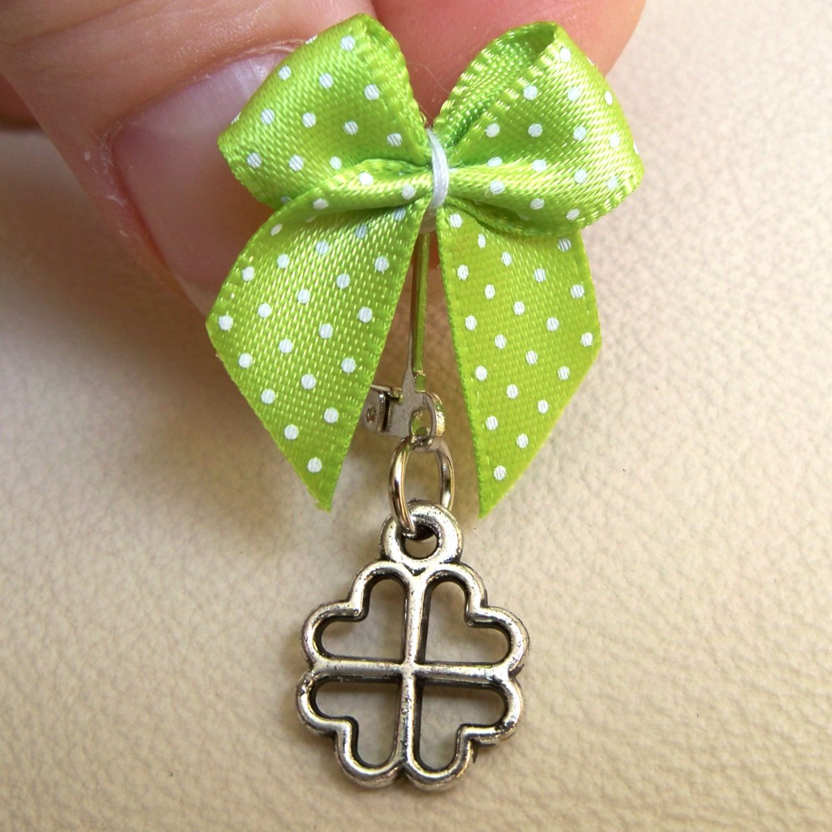 Čtyřlístek s mašlí 200 druhů!!!