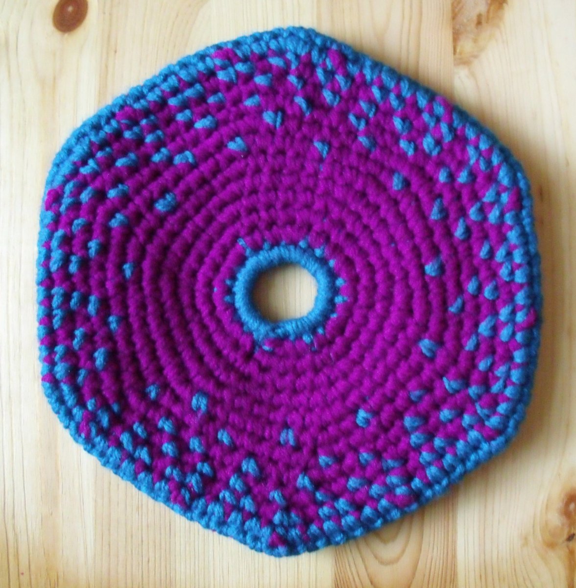 Létající talíř frisbee vínověmodrý