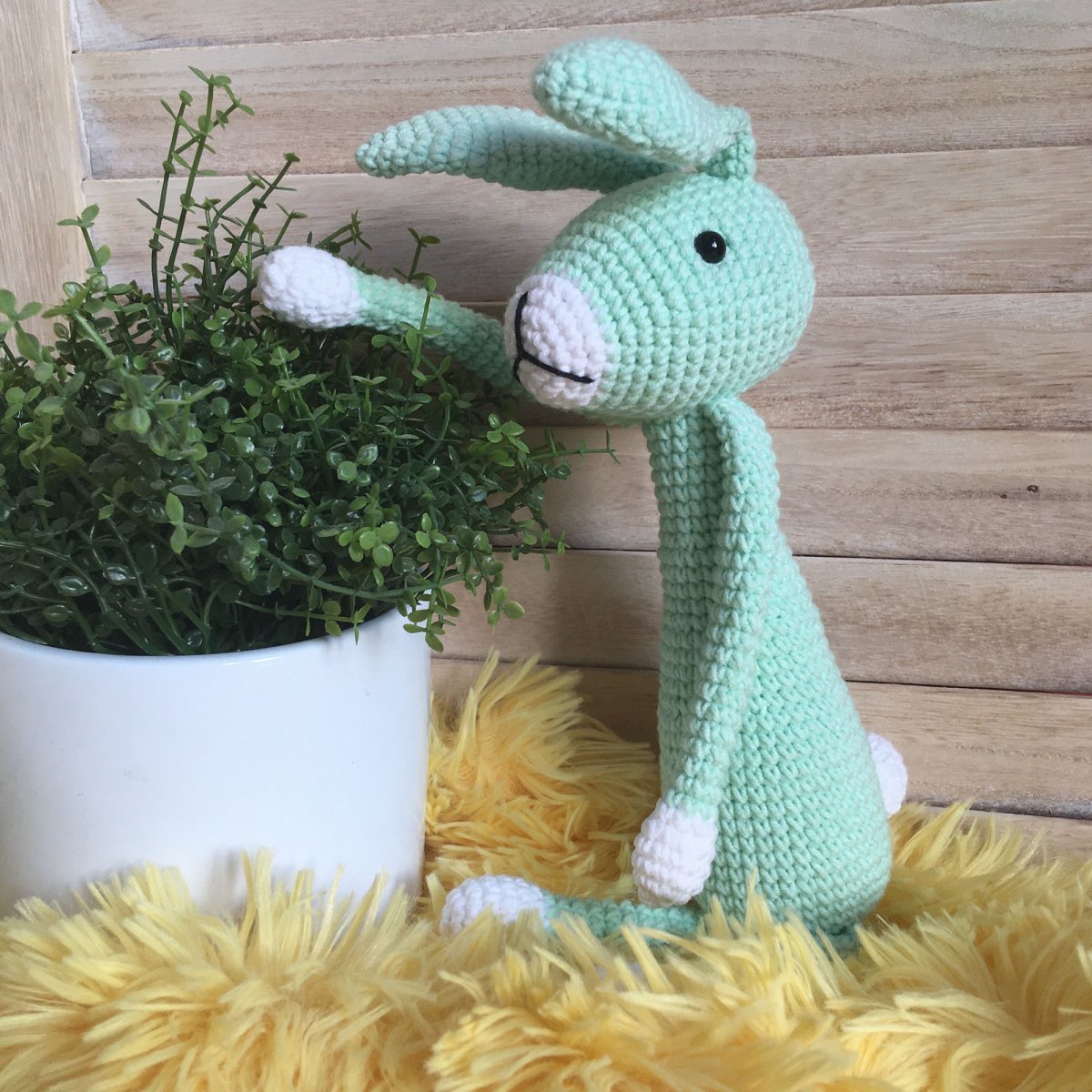 Zajíček - zelenkavý - 20 cm