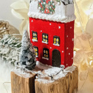 "Červený domeček se stromečkem"