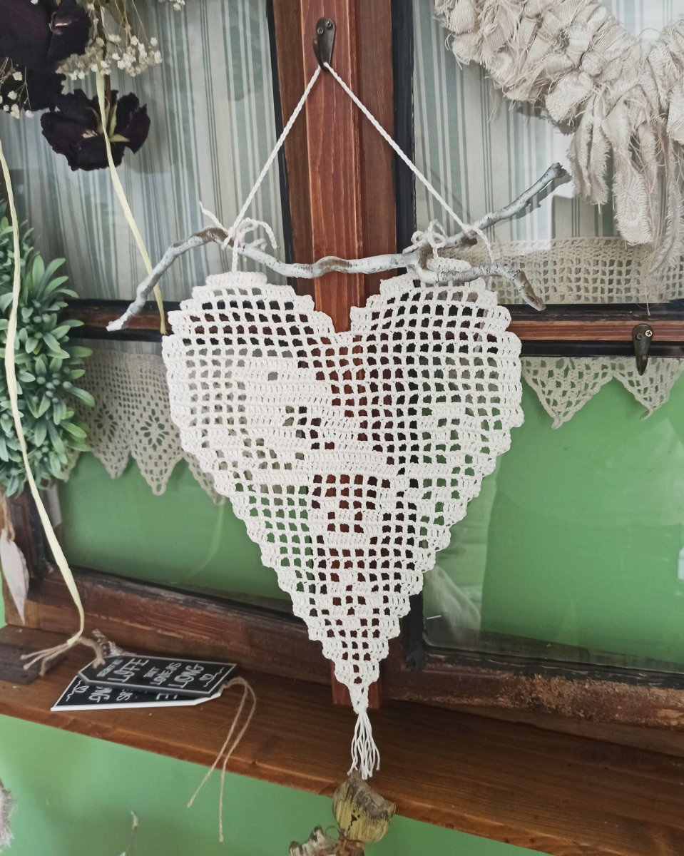 Srdíčko háčkované, jarní