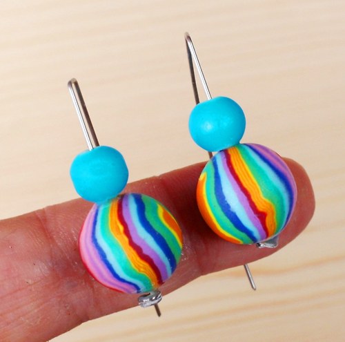 pestré korálkové náušnice ..chir. ocel