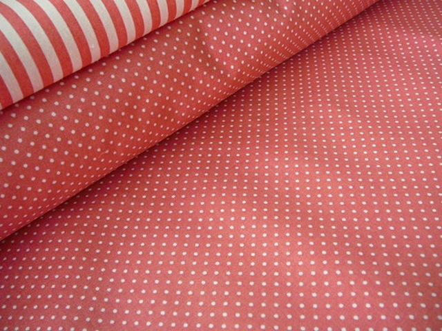 Bavlněná látka - metráž - bílý puntíček na starorůžové - š. 140 cm
