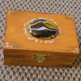 Krabička mini se skleněným kabošonem 