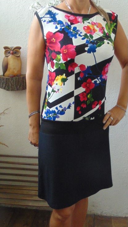 Šaty květy s černou S - XXXL