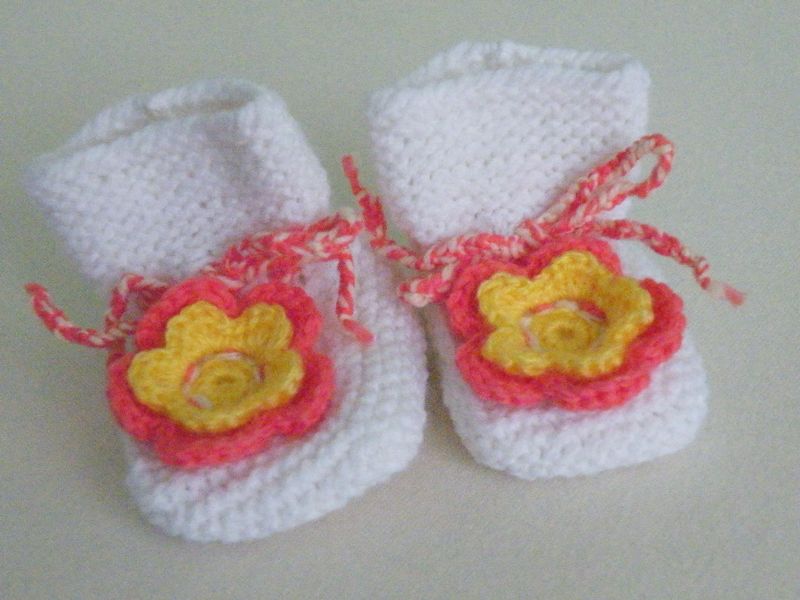 dětské bačkůrky bílé s kytičkou