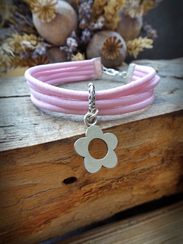 V jemnosti je květina (168)