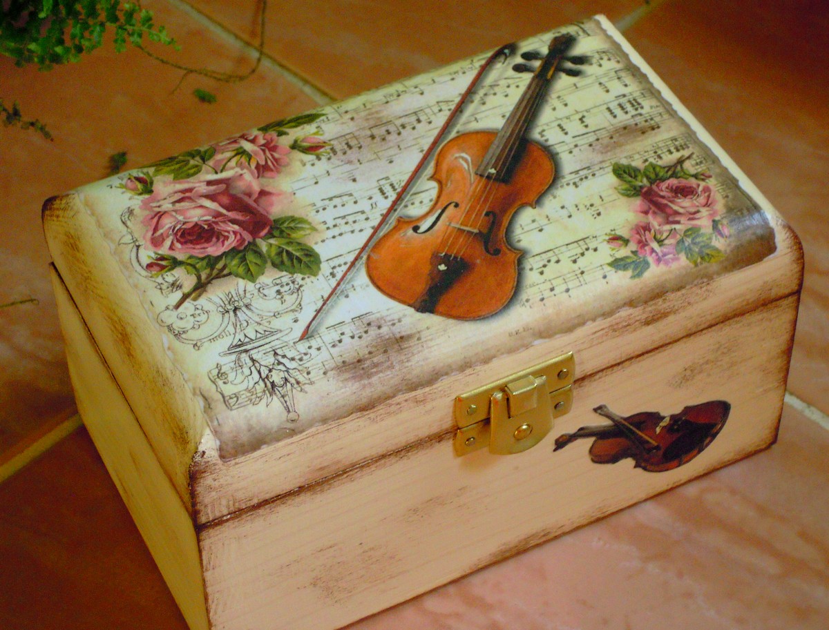 „Housle s růží“ DKK-47  Na objednávku!!!