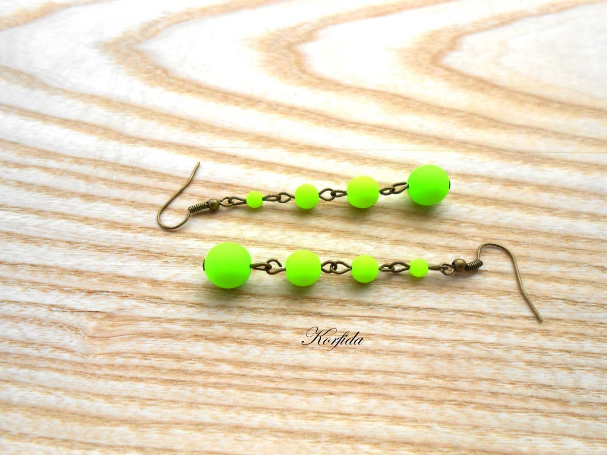 Náušnice zelené světlé neonky (606/16)