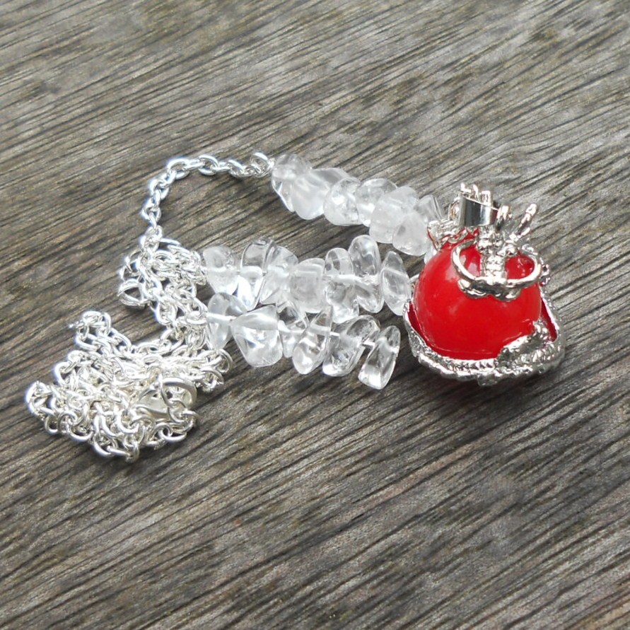 Dráček s jadeitem a křišťálovými zlomky