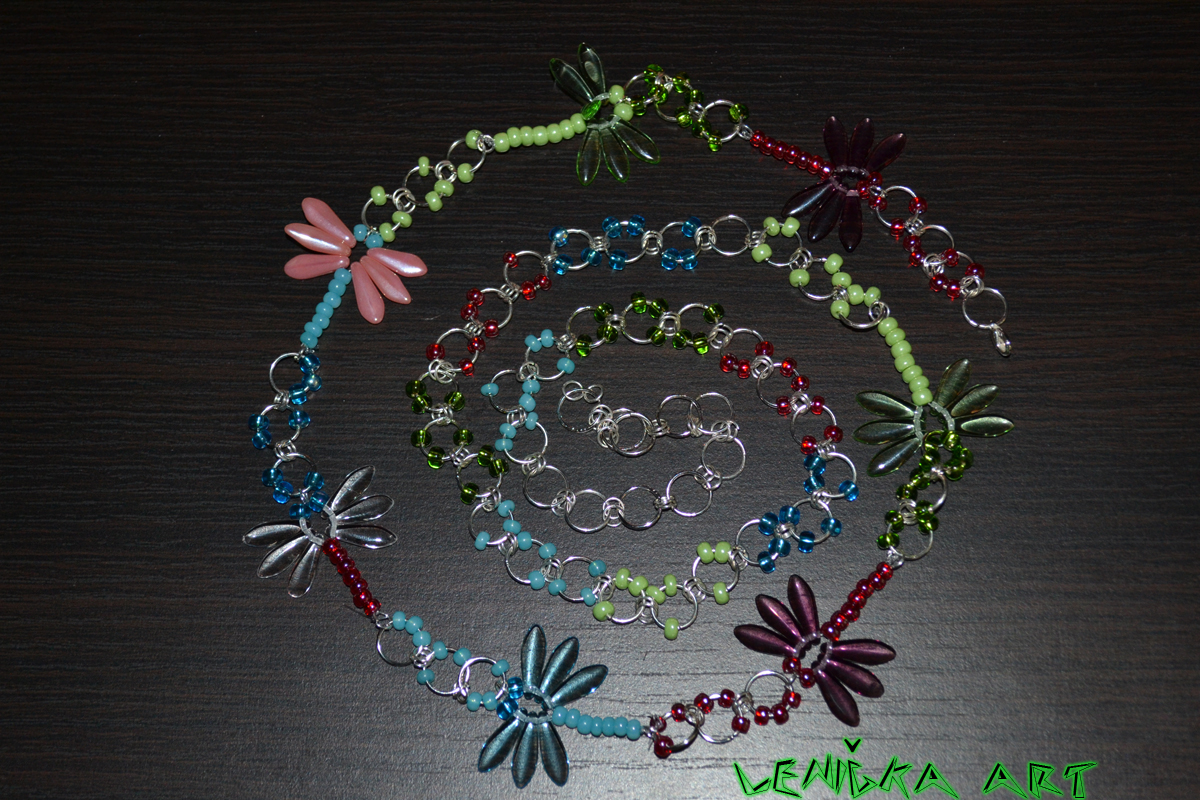 Veselý pásek s vážkami 