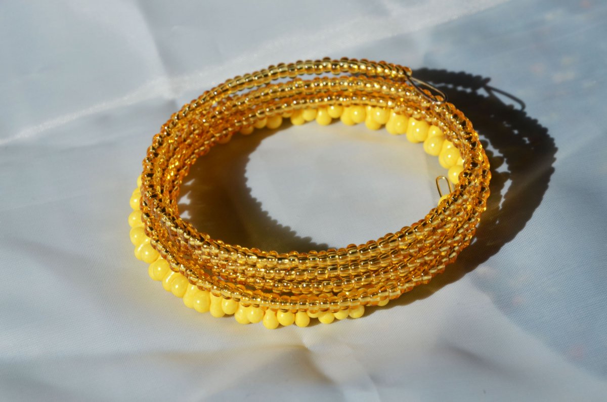 Žlutozlatý náramek