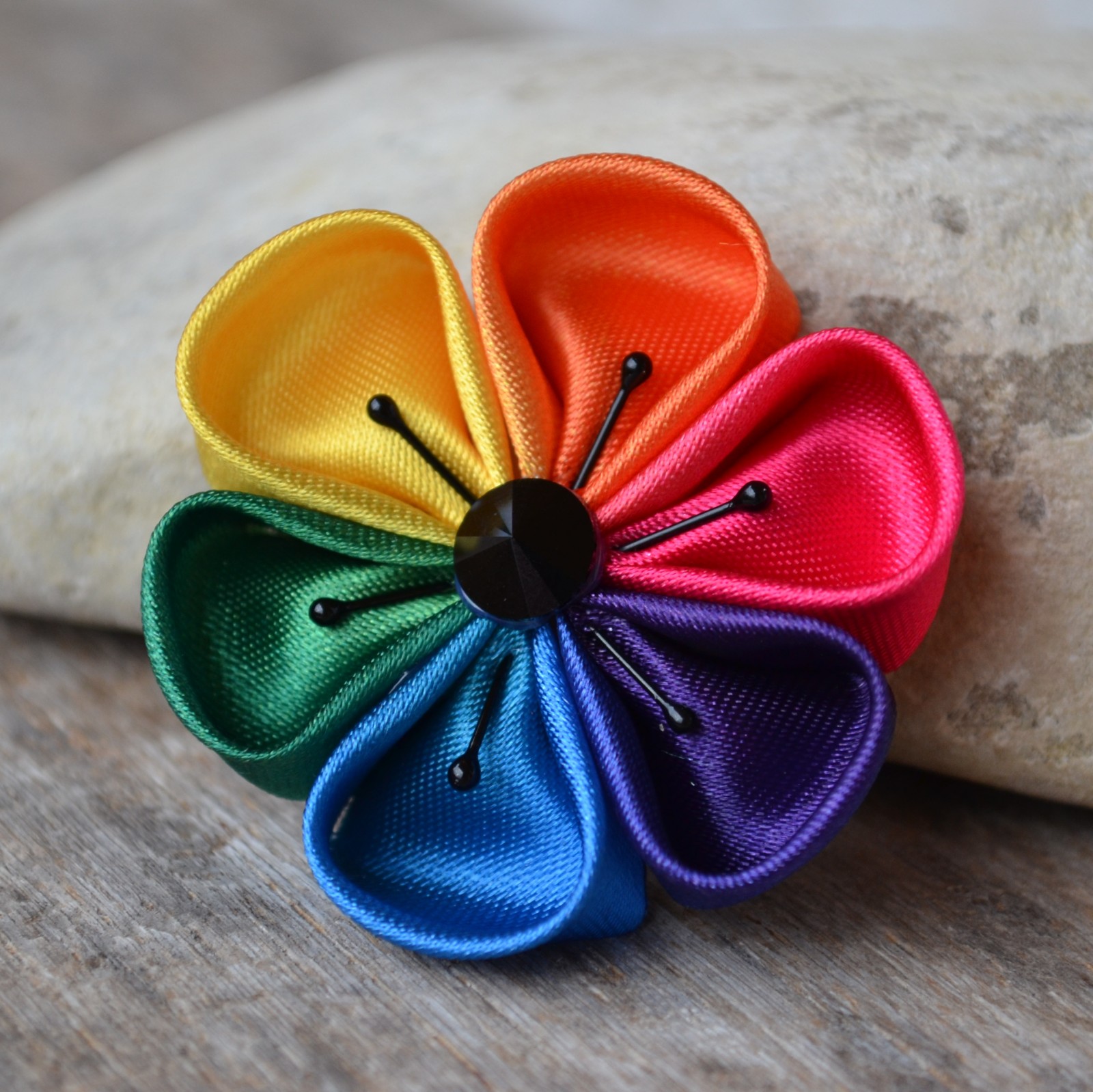 Kanzashi brož - Duha 