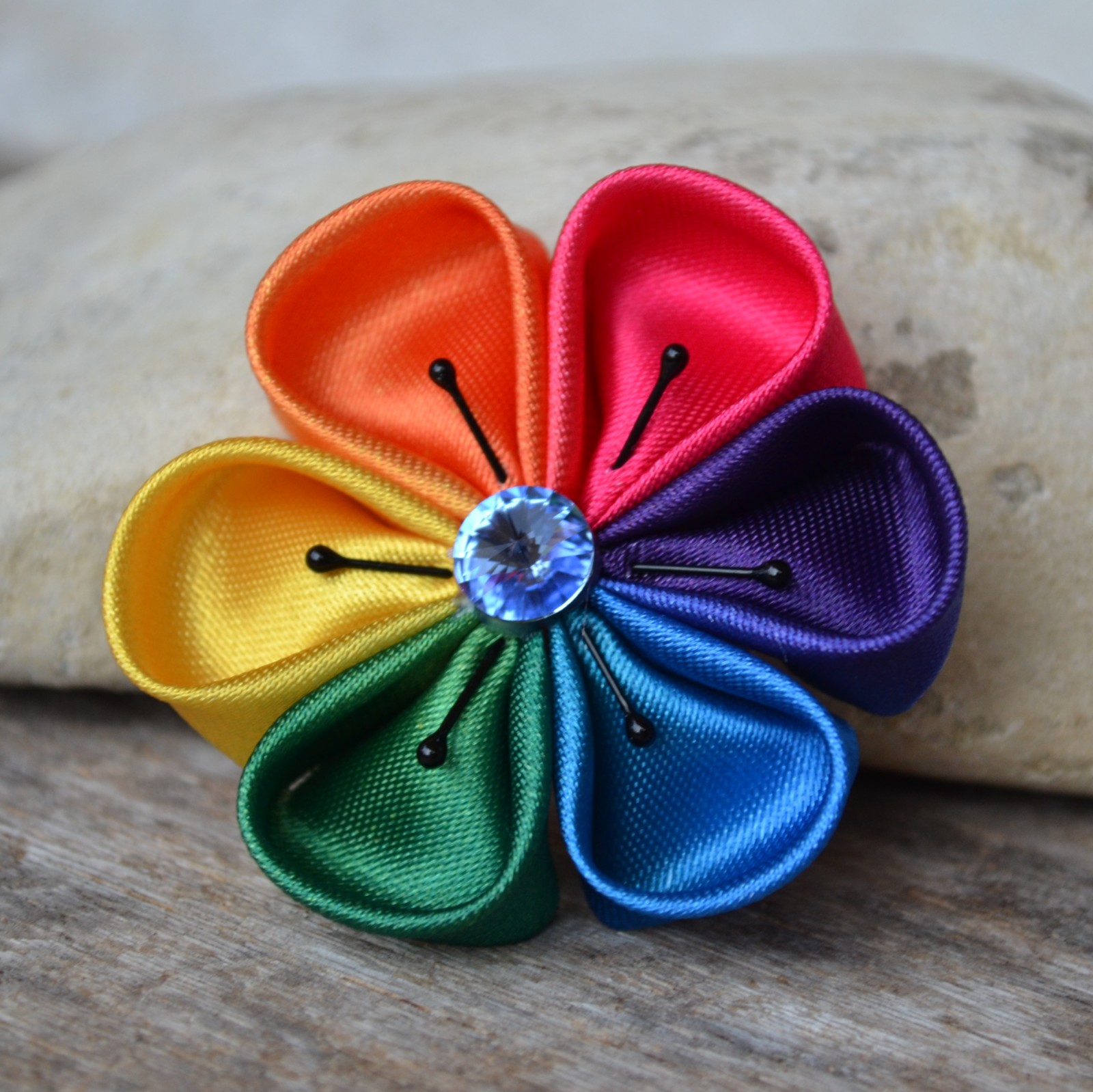 Kanzashi brož - Duha I