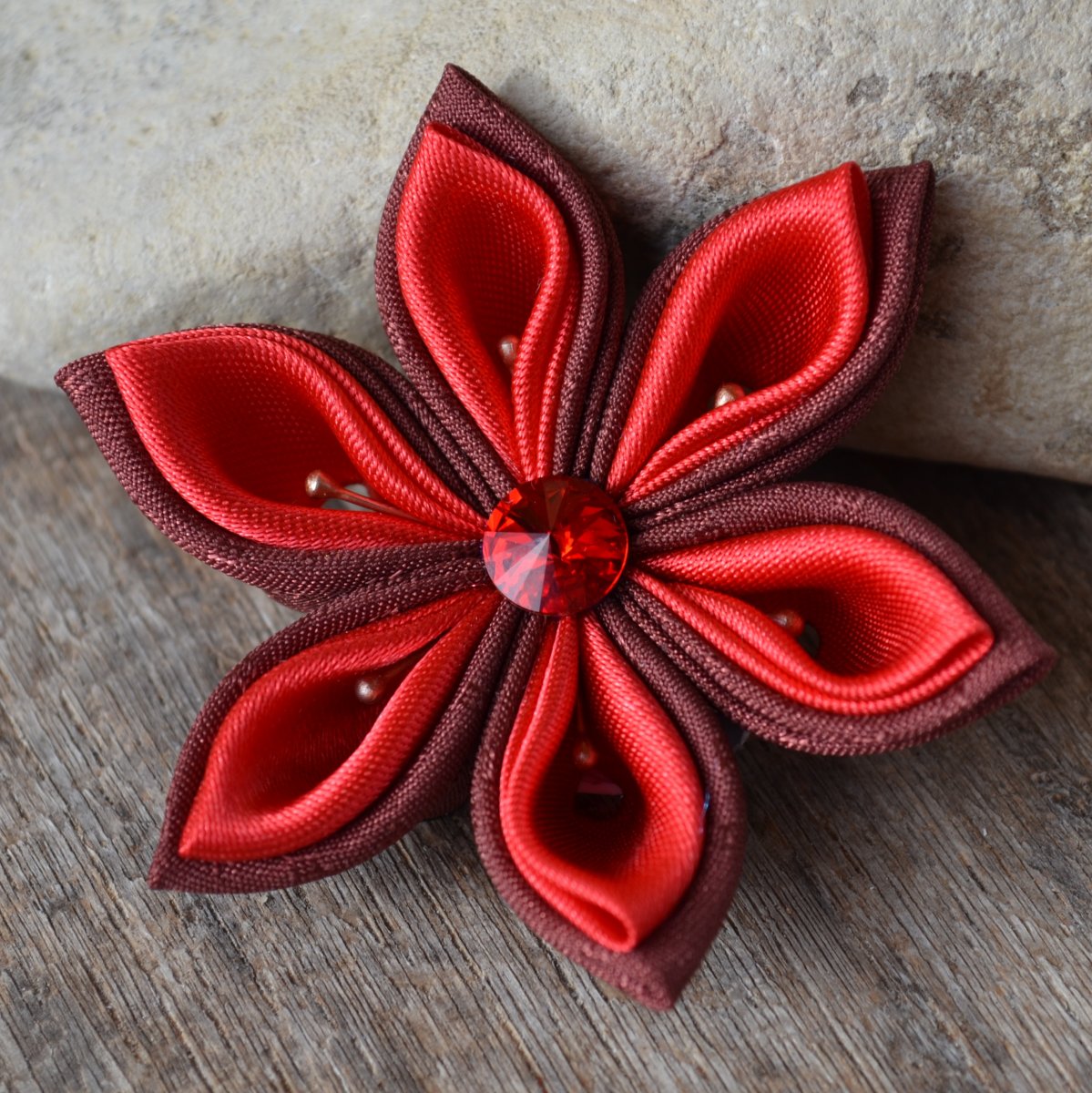 Kanzashi brož - Akako