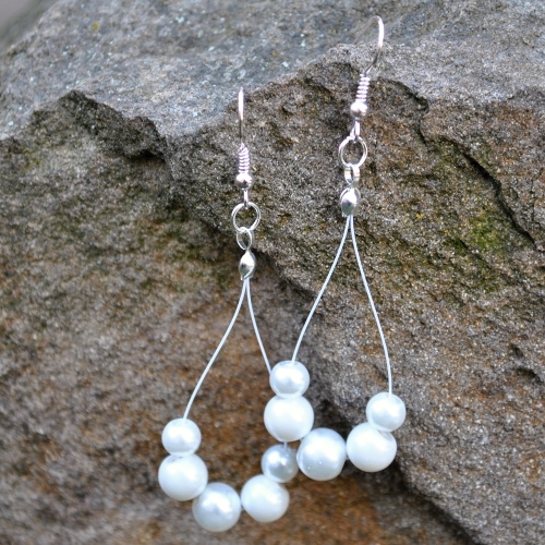 Bílá kapka z lanka