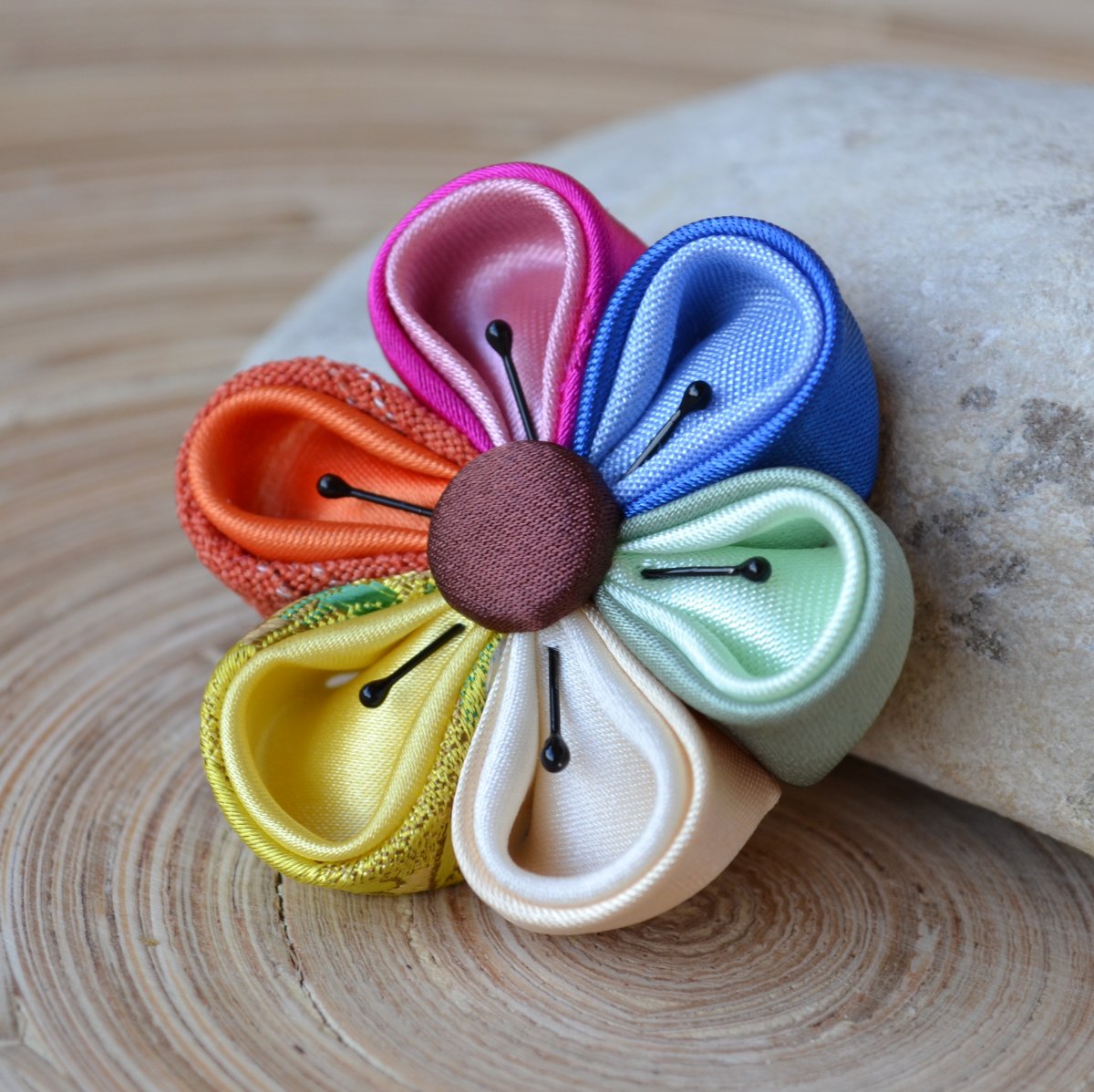 kanzashi květ - Duha