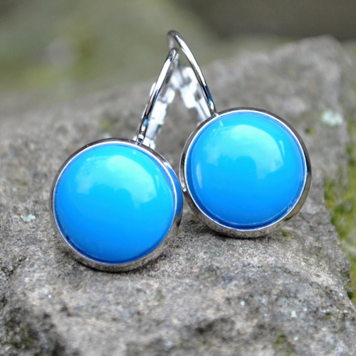 Světle modré čočky