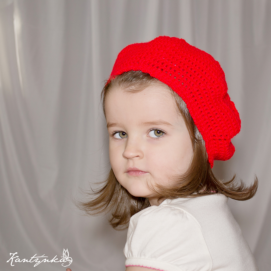 Dívčí červený baret