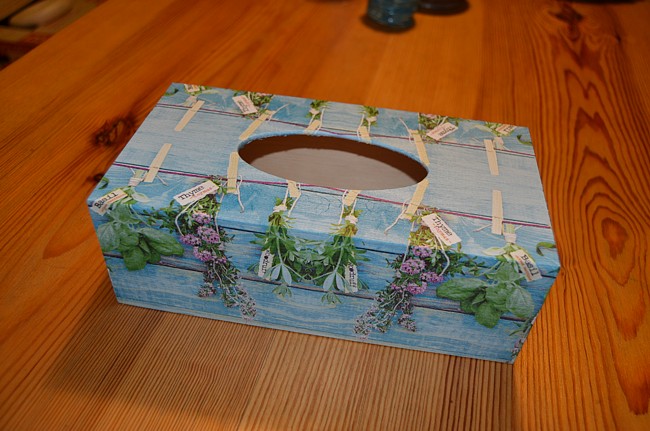 krabička na kapesníky bylinky