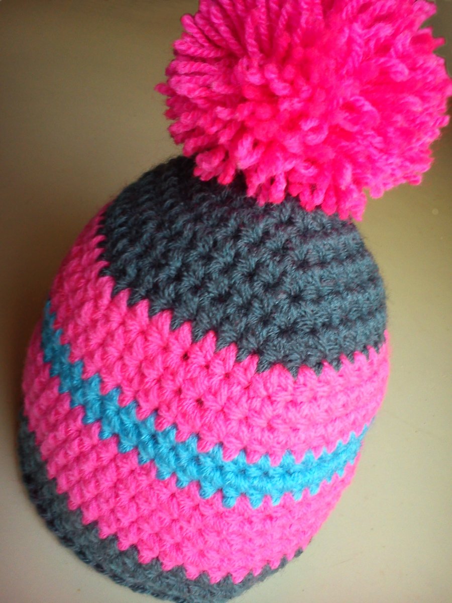 RŮŽOVÁ bambulka na sníh