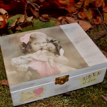 Krabička na čaj - 6 přihrádek - holčička s panenkou