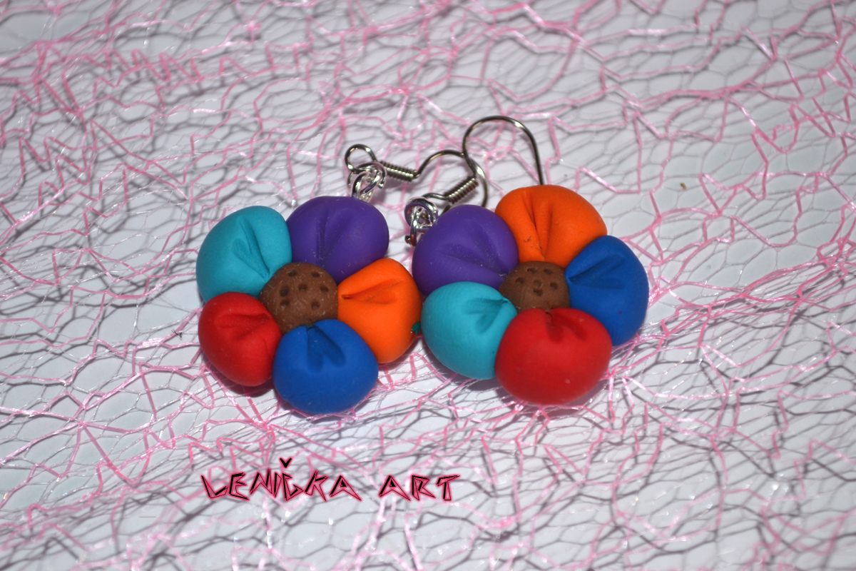 Barevné kytičkové náušničky 