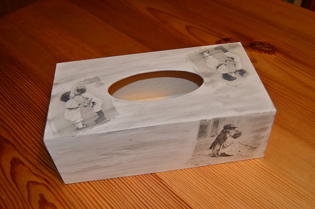 krabička na kapesníky polibek