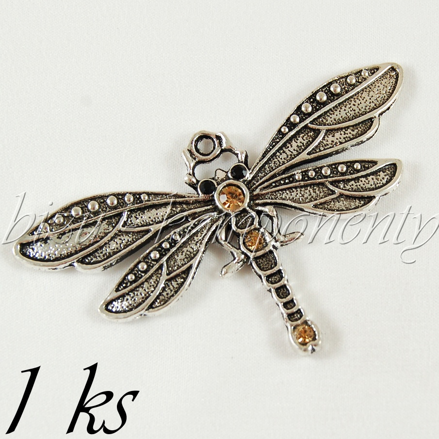 Veliká vážka s béžovým tělem, stříbrná barva (02 0153)