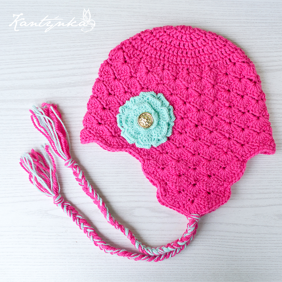 Dámská čepice s květem