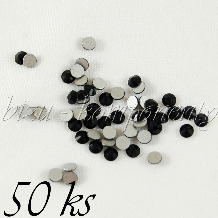 Černé skleněné šatony 3mm 50ks (35 3006)