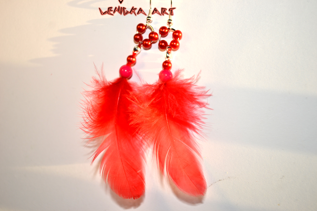 Červená peříčka 