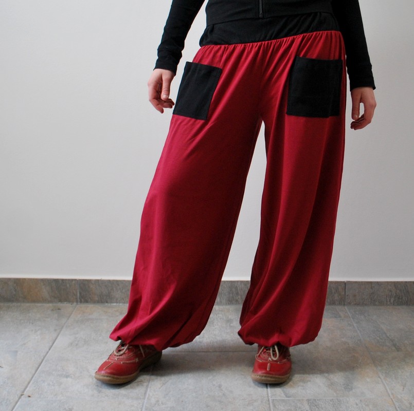 Pohodové tepláčky vínové