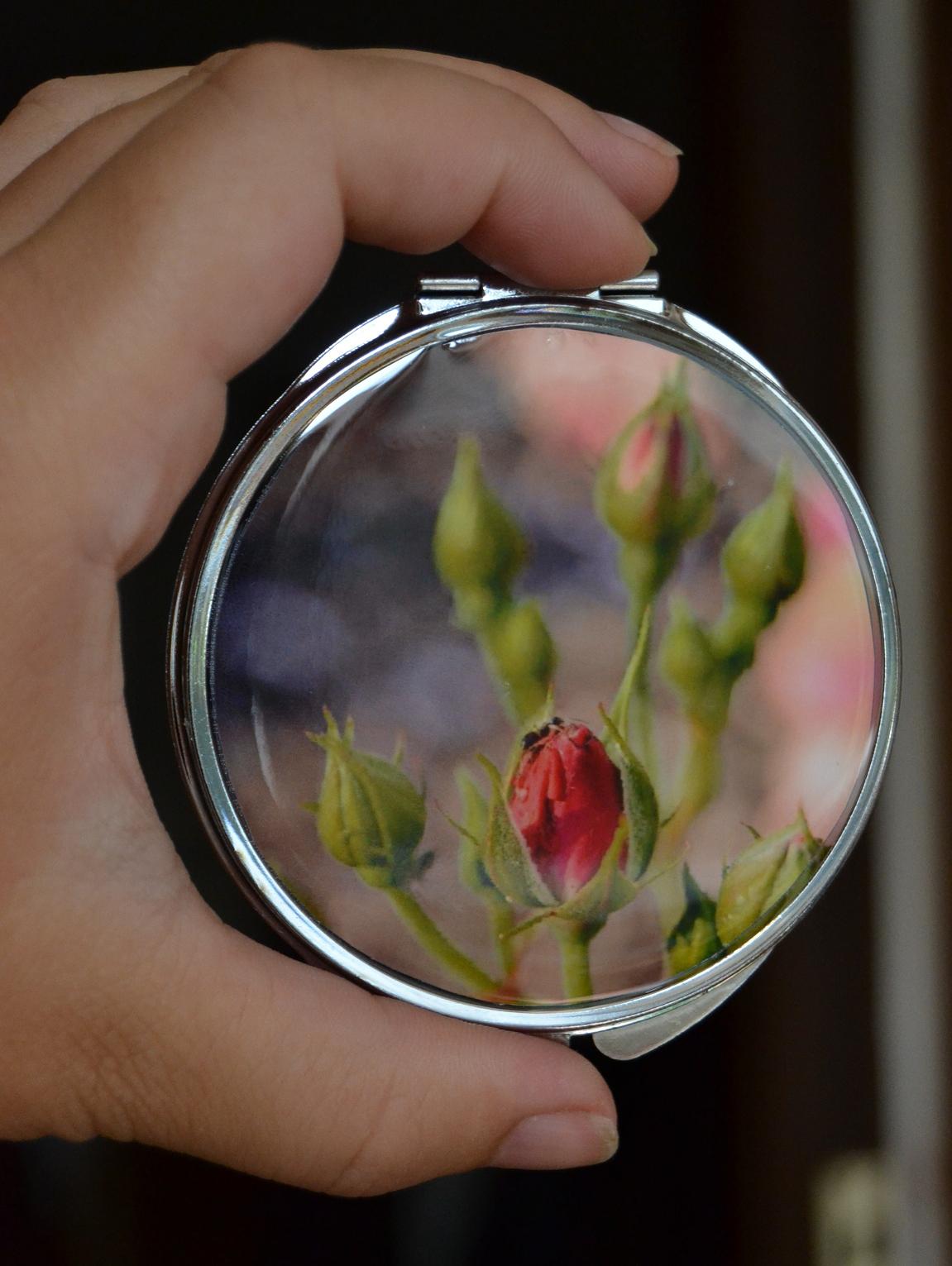 Poupátkové zrcátko