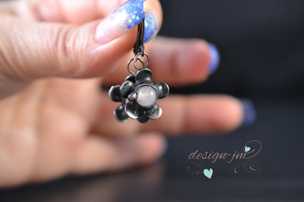 Květinkové náušnice