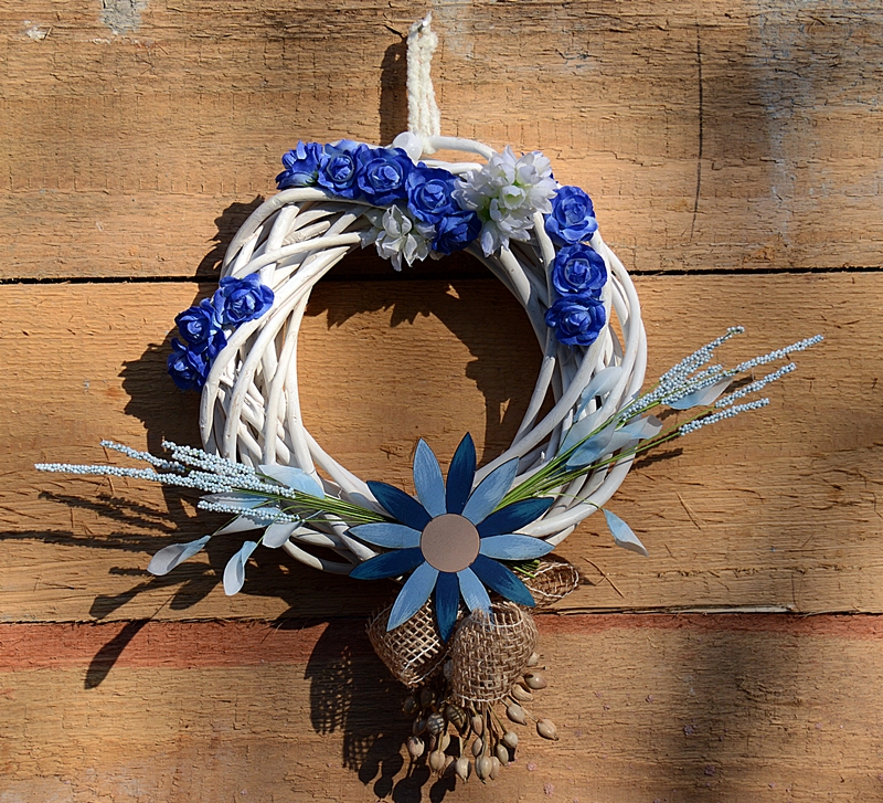 věneček modré kvítko...