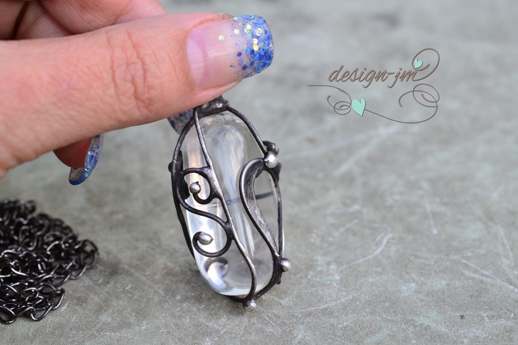 Křišťálový kamínek