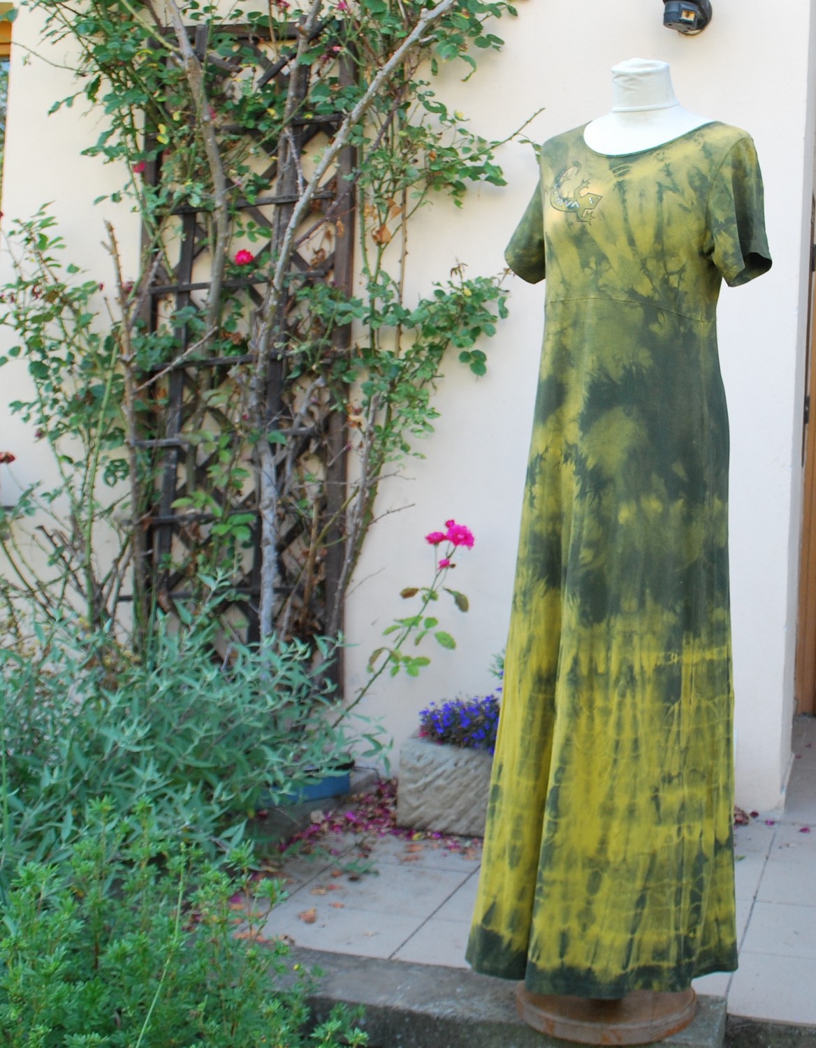 Šaty s ještěrkou M