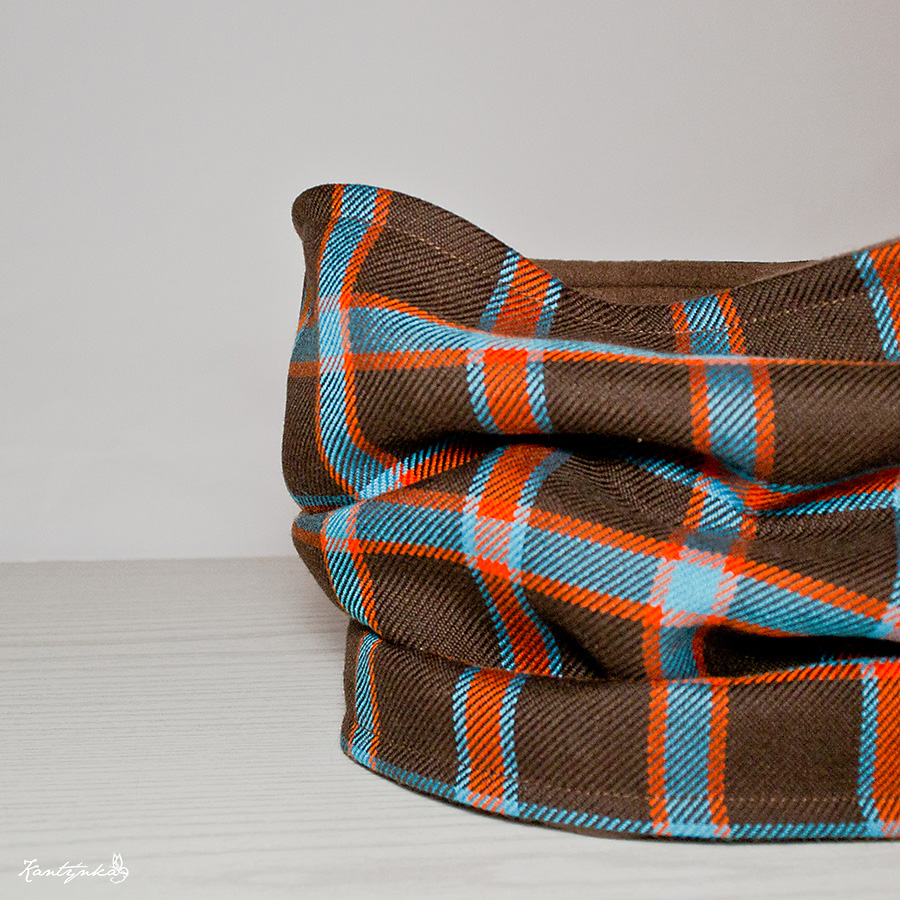 Kostkovaný nákrčník unisex