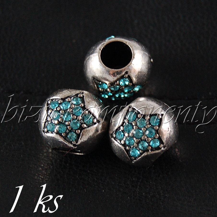 Kovový korálek se světle modrými šatonovými hvězdičkami (28 0099)