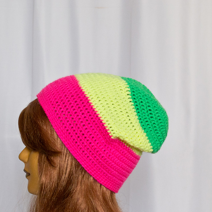 Dámská neonová čepice