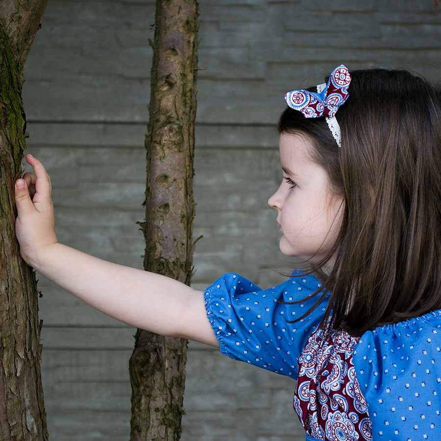 Dívčí čelenka s motýlem